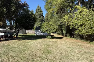 869 E St, Washougal, WA 98671 - Photo 4