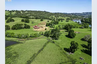 1104 Rio Nes Ln, Roseburg, OR 97470 - Photo 32