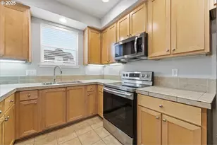 10835 SW Huntington Ave, Portland, OR 97223 - Photo 16