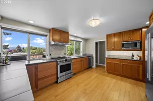 17333 SE Colina Vista Ave, Milwaukie, OR 97267 - Photo 8