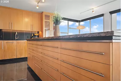 1220 NE 17th Ave #16F, Portland, OR 97232 - Photo 18