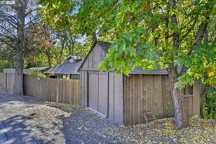 585 Carroll Rd, Mosier, OR 97040 - Photo 28
