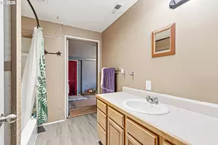 2841 Howard Ave, Medford, OR 97501 - Photo 14