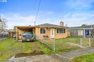 2841 Howard Ave, Medford, OR 97501 - Photo 2