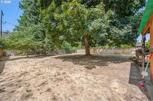 880 Hughes St, Eugene, OR 97402 - Photo 36