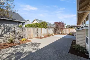 1295 NE Setting Sun Dr, Hillsboro, OR 97124 - Photo 40