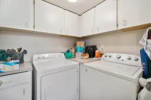 6605 W Burnside St, Portland, OR 97210 - Photo 12