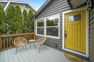 5110 NE Emerson Ct, Portland, OR 97218 - Photo 2