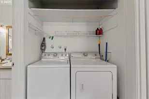 5858 S Riveridge Ln, Portland, OR 97239 - Photo 26