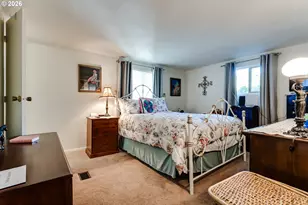 1400 Candlelight Dr, Eugene, OR 97402 - Photo 26
