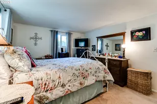 1400 Candlelight Dr, Eugene, OR 97402 - Photo 28