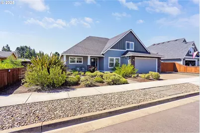 960 Grant St, Mount Angel, OR 97362 - Photo 2