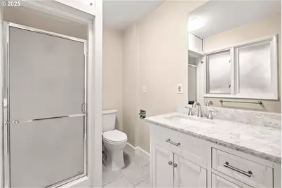 910 York Rd, Lake Oswego, OR 97034 - Photo 12