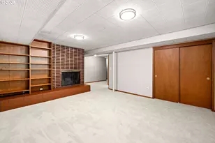 910 York Rd, Lake Oswego, OR 97034 - Photo 18