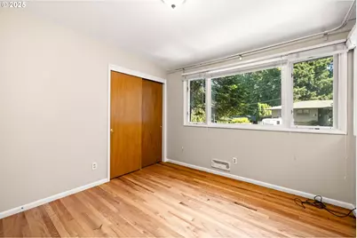 910 York Rd, Lake Oswego, OR 97034 - Photo 14