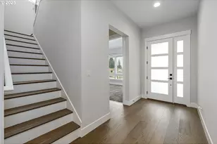 15225 S E Towers Ter, Milwaukie, OR 97267 - Photo 4