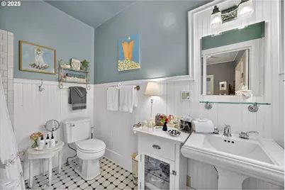 648 W Main St, Carlton, OR 97111 - Photo 16