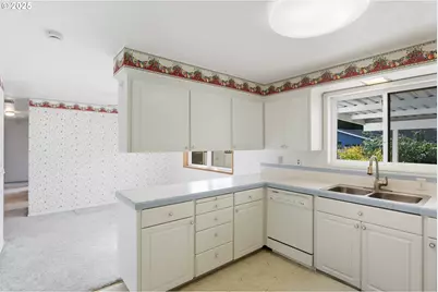 3654 SE Bentley St, Hillsboro, OR 97123 - Photo 10