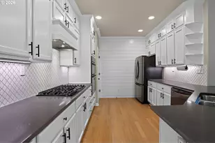 16431 Willamette Valley Dr, Oregon City, OR 97045 - Photo 10