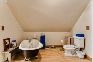 220 E Main St, Lowell, OR 97452 - Photo 26