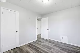 635 SE Walnut St, Hillsboro, OR 97123 - Photo 36