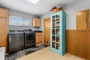 3200 Clemmons Dr, Hood River, OR 97031 - Photo 14