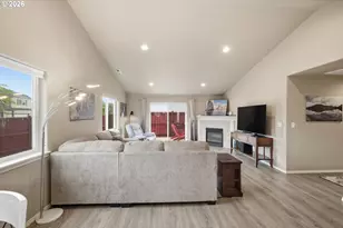 1371 Tirion Ave, Eugene, OR 97404 - Photo 8