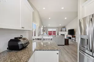1371 Tirion Ave, Eugene, OR 97404 - Photo 14