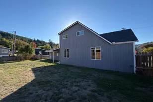 415 Moreland Ave, Drain, OR 97435 - Photo 4