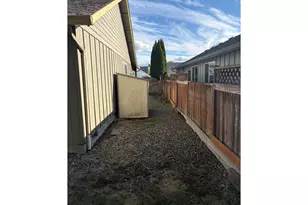 6087 Geyser Peak Pl, Eugene, OR 97402 - Photo 38