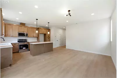 520 S Buxton St, Troutdale, OR 97060 - Photo 8