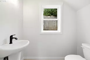 520 S Buxton St, Troutdale, OR 97060 - Photo 10