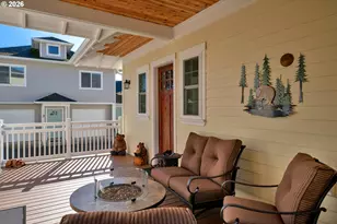 290 Harbor St, Florence, OR 97439 - Photo 28