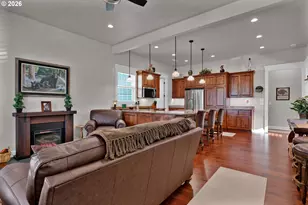 290 Harbor St, Florence, OR 97439 - Photo 8