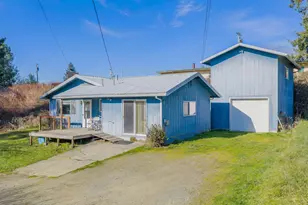 536 18th St, Myrtle Point, OR 97458 - Photo 2