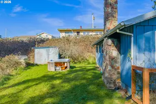 536 18th St, Myrtle Point, OR 97458 - Photo 4