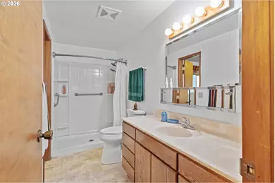 536 18th St, Myrtle Point, OR 97458 - Photo 20