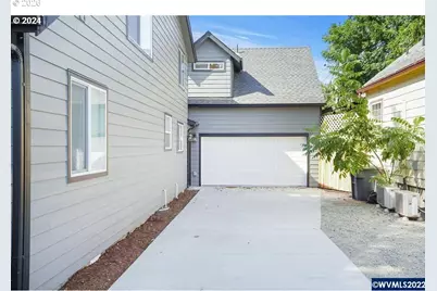 1117 6th St, Salem, OR 97304 - Photo 2