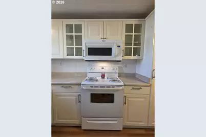 19605 River Rd, Gladstone, OR 97027 - Photo 8