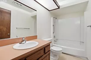 10970 SW Meadowbrook Dr, Portland, OR 97224 - Photo 22
