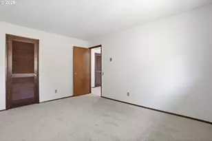 10970 SW Meadowbrook Dr, Portland, OR 97224 - Photo 18