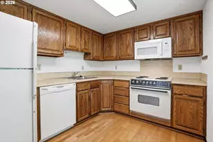 10970 SW Meadowbrook Dr, Portland, OR 97224 - Photo 10