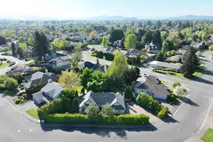 1625 Victorian Way, Eugene, OR 97401 - Photo 30