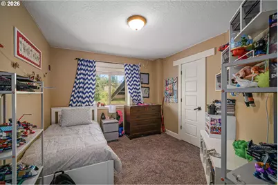 2015 Landaggard Dr, Salem, OR 97304 - Photo 36