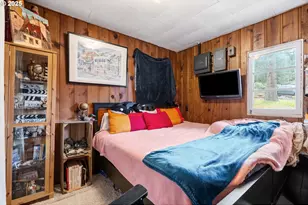 710 Highline Dr, Hood River, OR 97031 - Photo 18