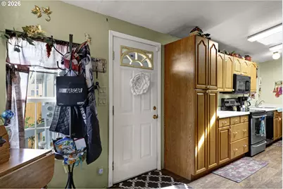 538 Lochaven Ave, Springfield, OR 97477 - Photo 16