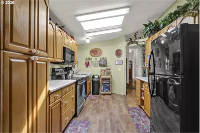 538 Lochaven Ave, Springfield, OR 97477 - Photo 14