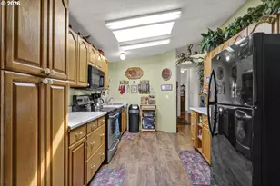 538 Lochaven Ave, Springfield, OR 97477 - Photo 14