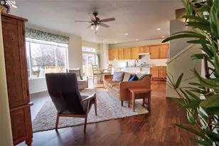 2727 N Crater Ln, Newberg, OR 97132 - Photo 18