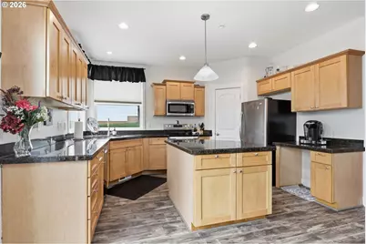 305 SE Oak View Ln, Estacada, OR 97023 - Photo 6